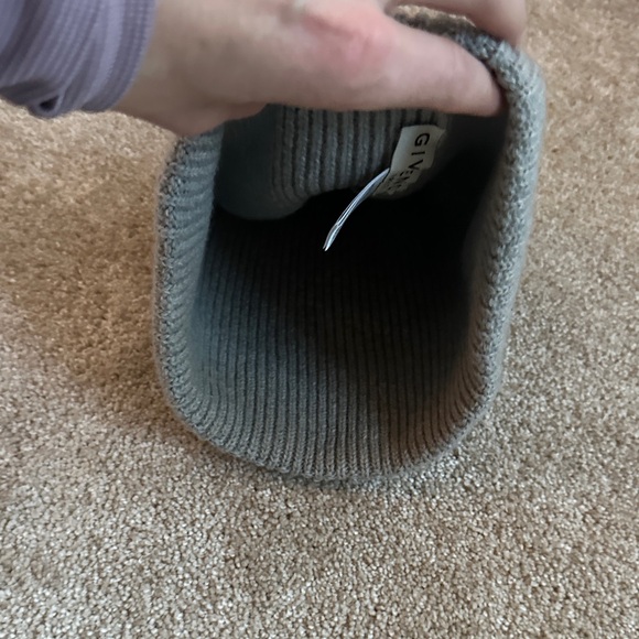 Givenchy Gray Wool and Cashmere Beanie - Picture 8 of 8